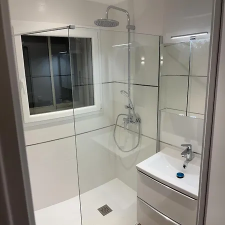 Neuf Apartament